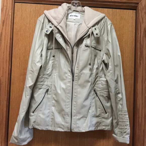 Jacket - Picture 1 of 5